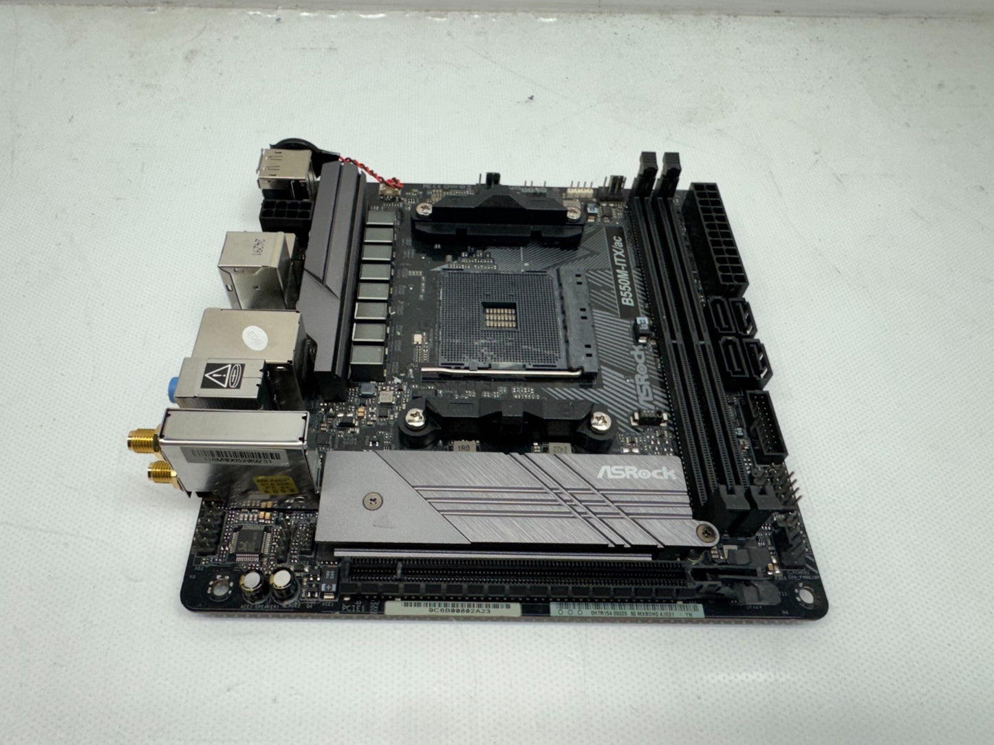 ASRock B550M-ITX/ac ITX Motherboard AMD Socket AM4 DDR4