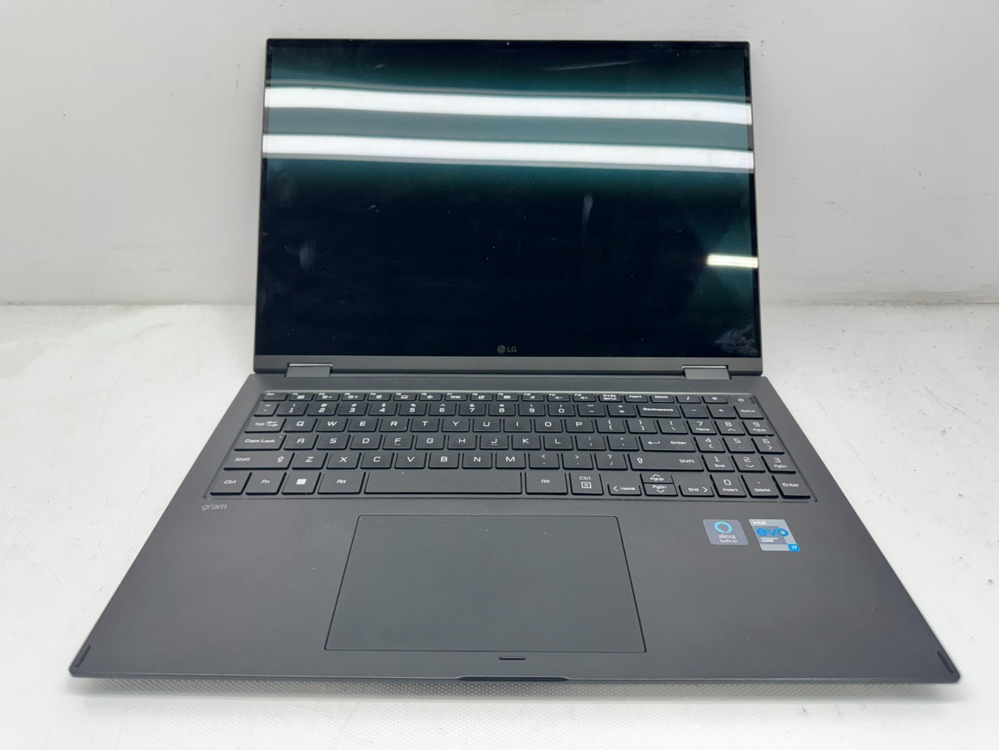 LG Gram 16Z90P i7-1165G7@2.80GHz 16GB RAM 256GB SSD Windows 11 W/AC