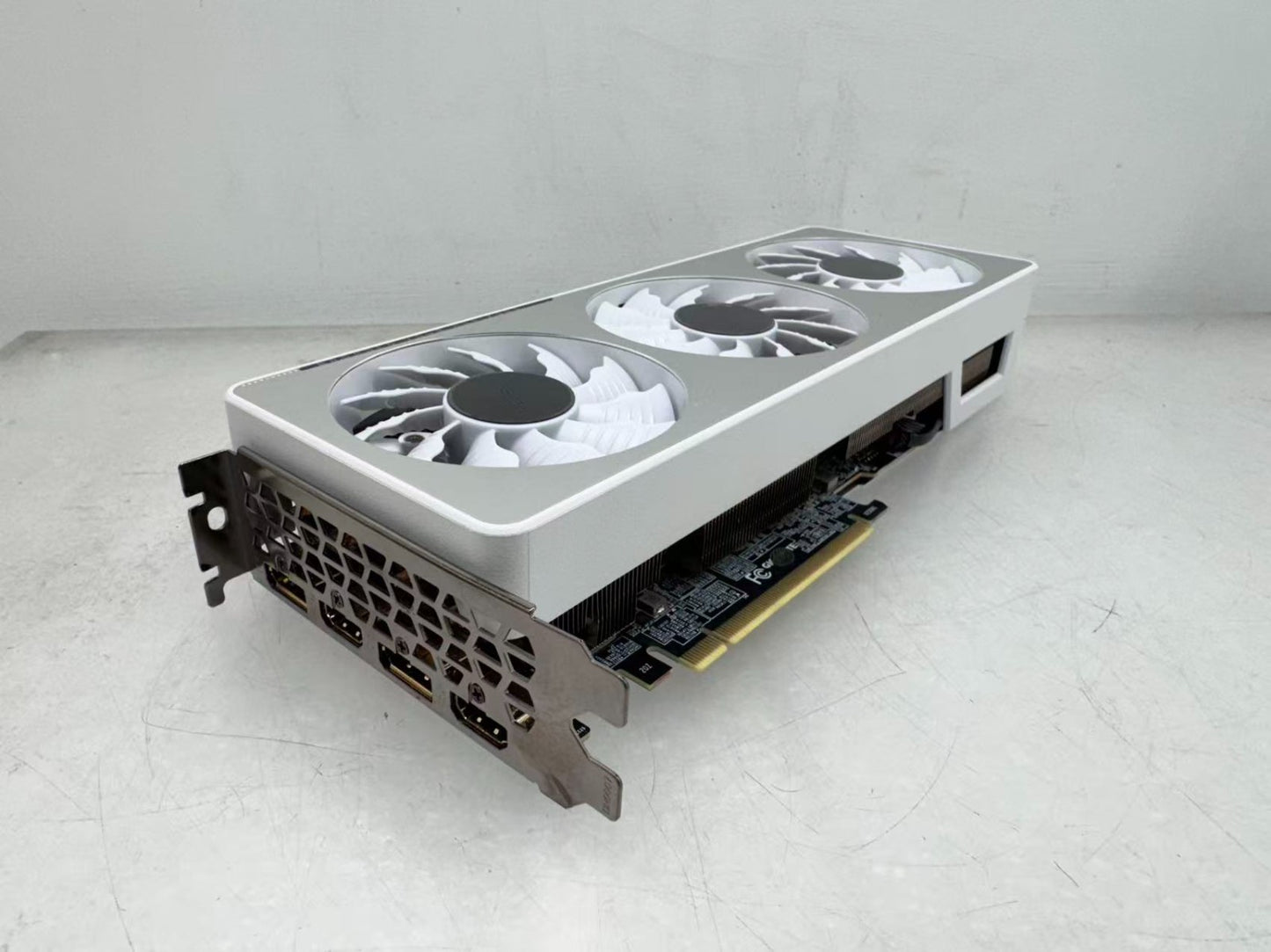*As is* GIGABYTERTX 3070 VISION OC 8GB GDDR6 GV-N3070VISION OC-8GD *not working*