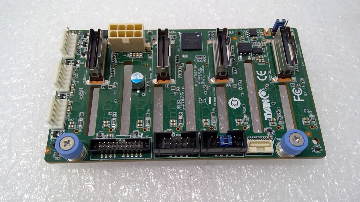 TYAN M1296T65A-BPE-8 SlimSAS Backplane Board P/N: 316T60900003