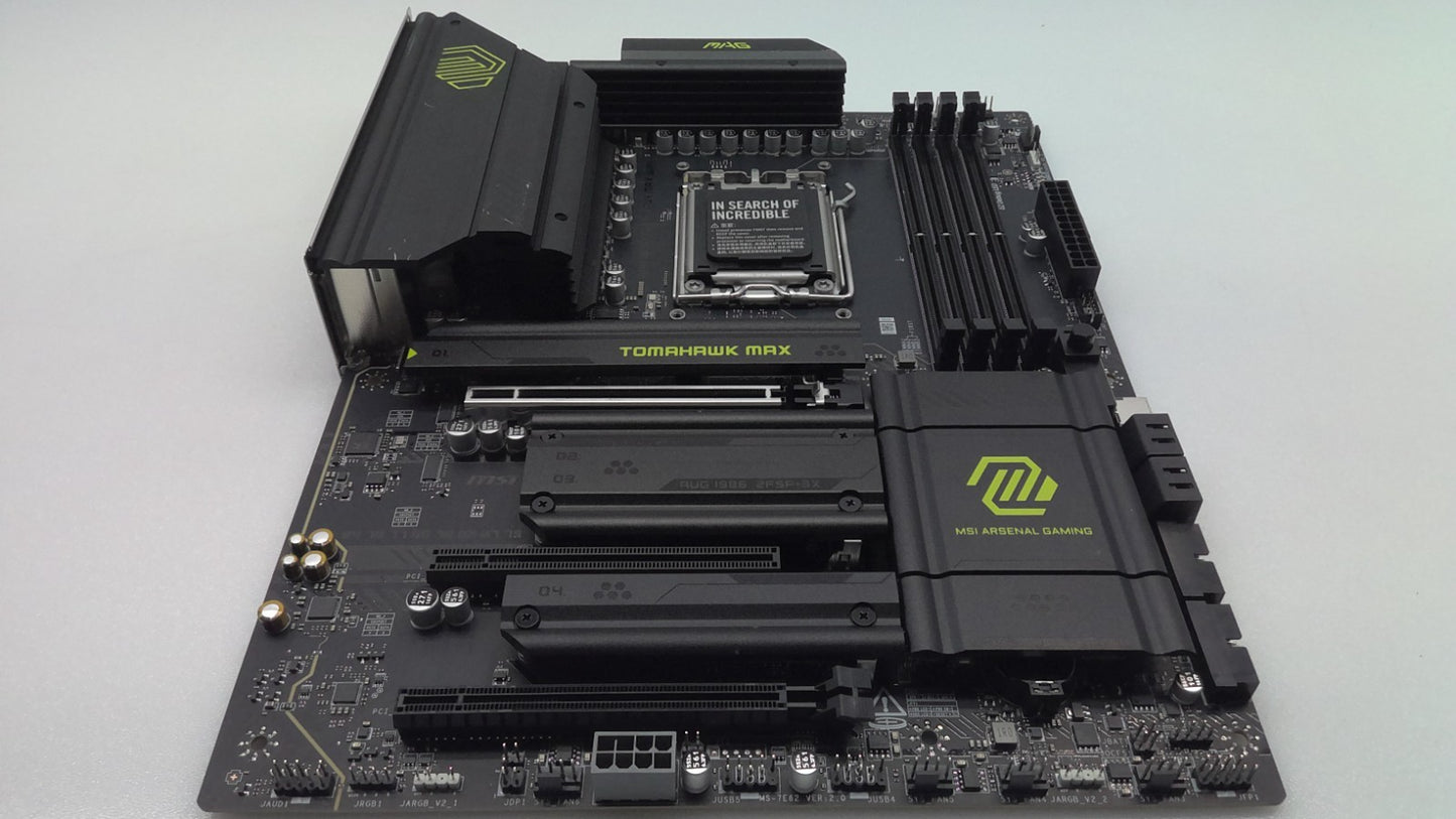 MSI MAG B850 TOMAHAWK MAX WIFI ATX Motherboard  AM5 - AMD B850
