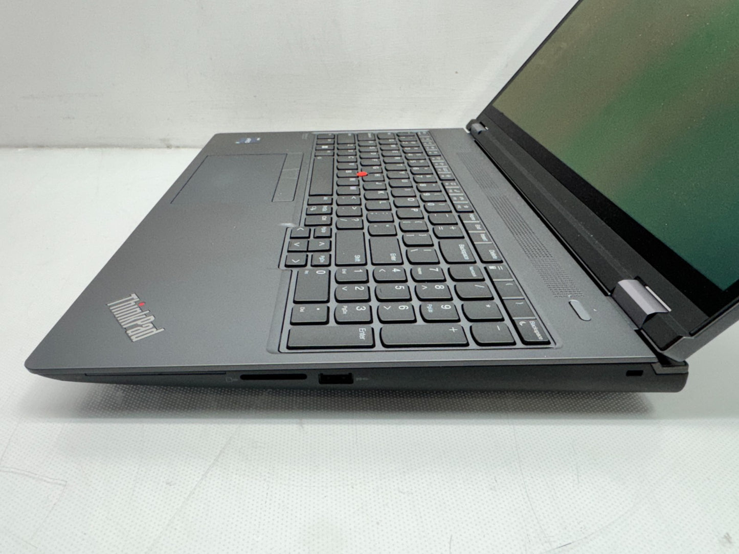 Lenovo ThinkPad P16 Gen 2 Touch UHD i9-13950HX@2.20GHz 64GB 1T RTX 5000 ADA W/AC