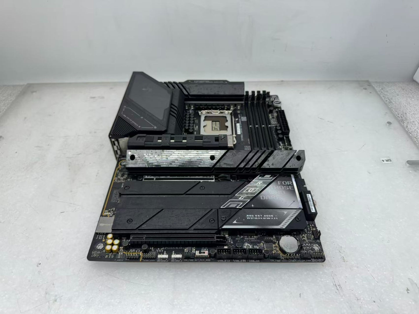 AS IS For Parts Asus ROG STRIX Z890-E GAMING WIFI Not Working Missing WIFI