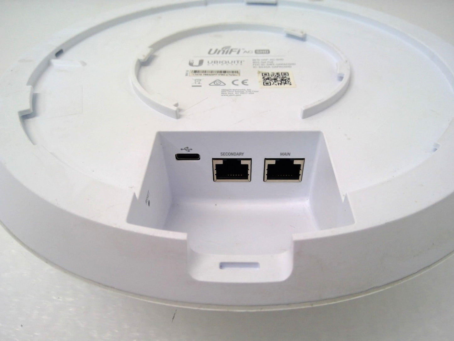 Ubiquiti UniFi AC SHD (UAP-AC-SHD) 802.11ac Wave 2 wireless access point
