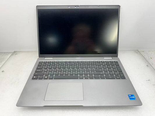 Dell Latitude 5520 15.6" Laptop i5-1135G7@2.4GHz 16G RAM 256GB **Read*