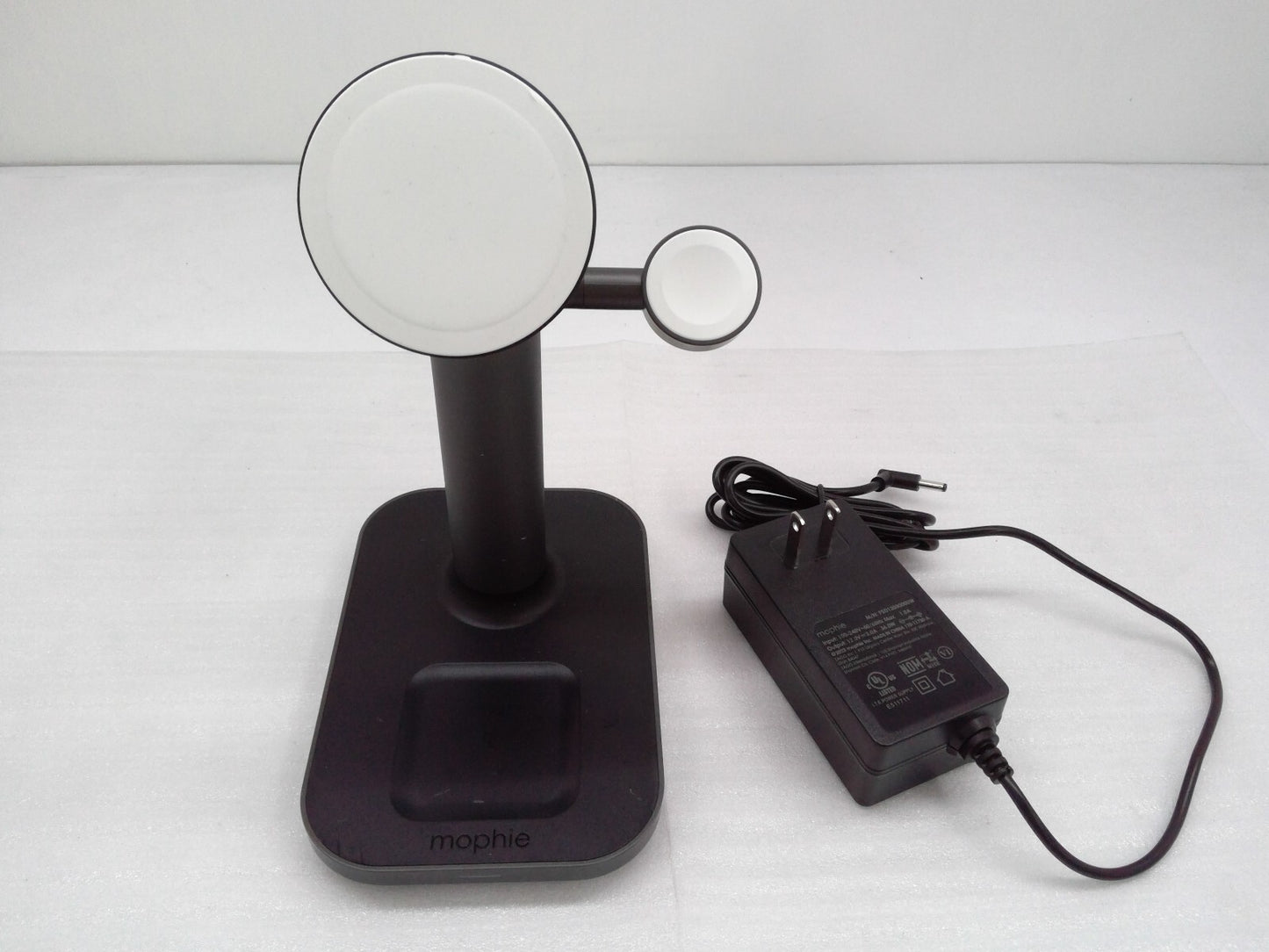 Mophie Wireless Charger Stand for iPhone  Apple Watch  Air Pods  Fast Charger