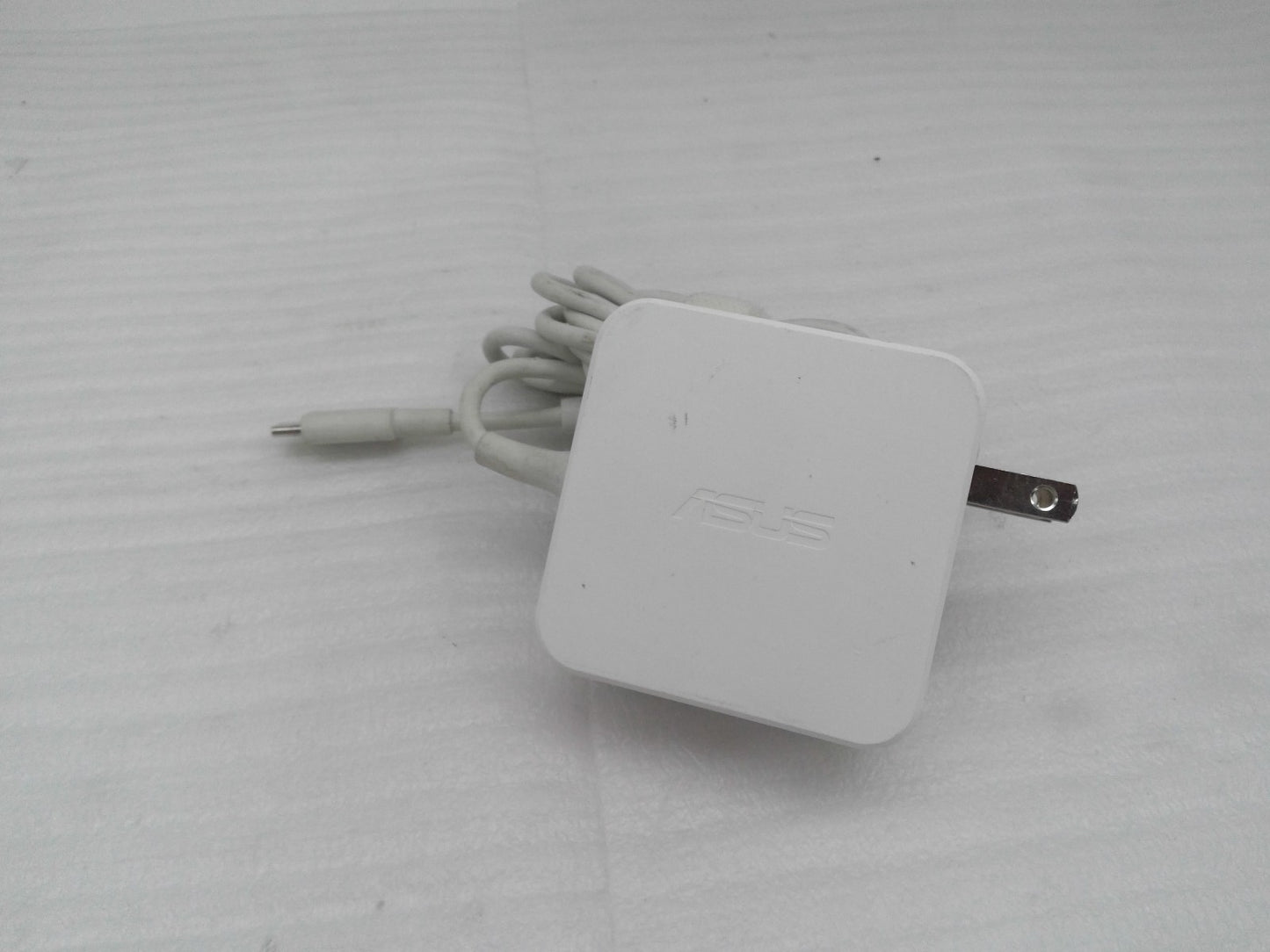ASUS 45W Type USB C Ac Adapter ADP-45EW B For Asus Q325 Q325U Q325UA ZENBOOK 3 W