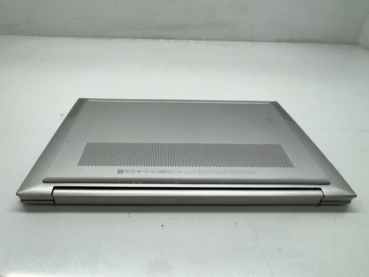 HP Pavilion 14-dv1097nr i7-1195G7@2.90GHz 16G RAM 256G SSD W/AC Window 11 *READ*