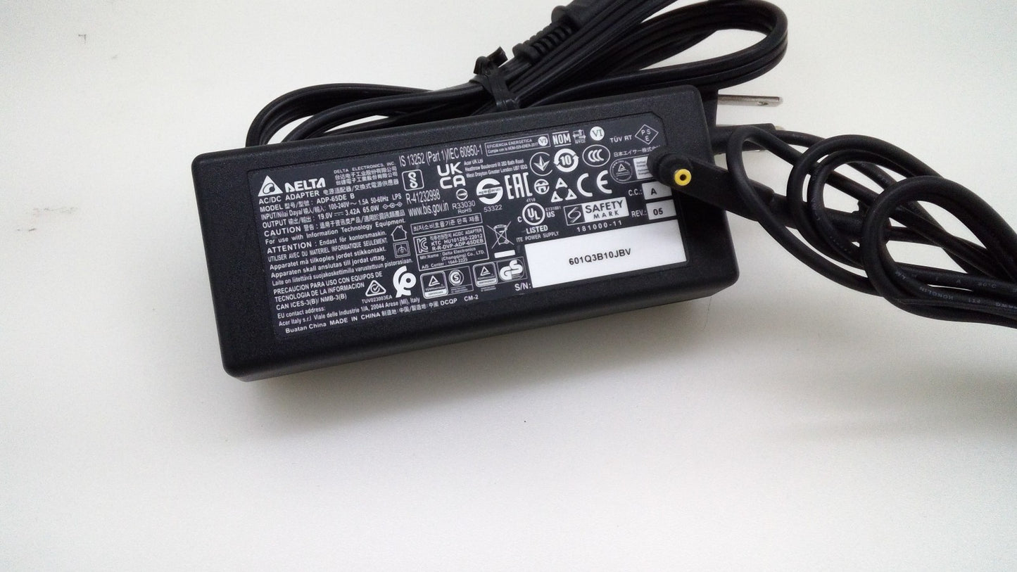 Delta 19V 3.42A  ADP-65DE B For Acer Swift SF314-57 SF314-57G 3 AC Adapter 3.0mm