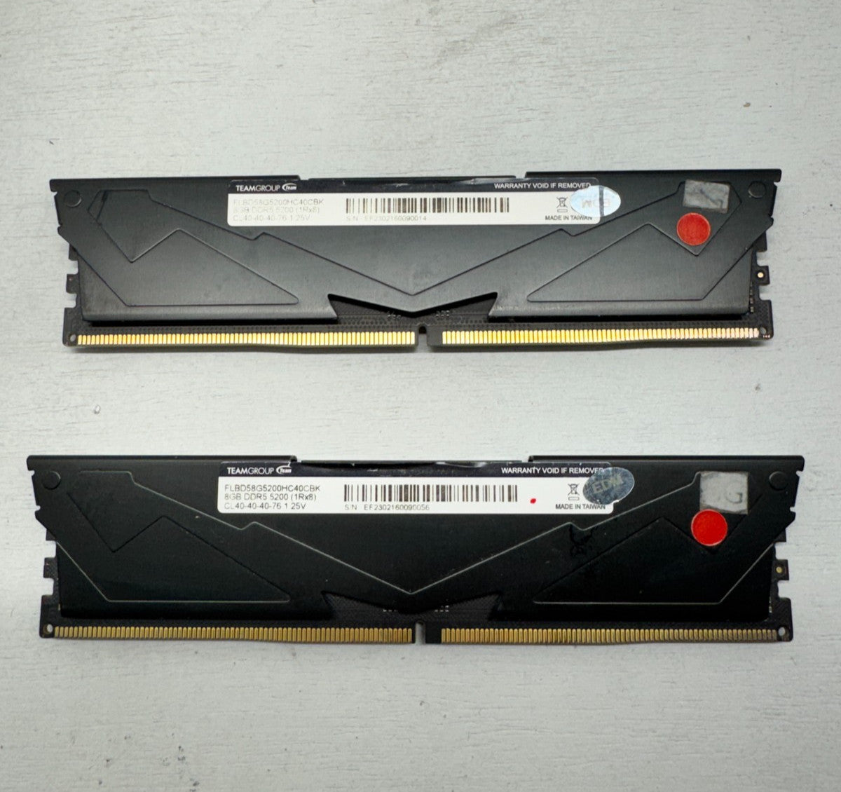 *For Parts* TEAMGROUP T-Force Vulcan 16GB (2x8GB) DDR5 5200 FLBD58G5200HC40CBK