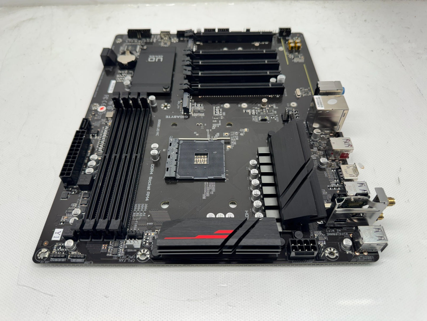 GIGABYTE B550 UD AC ATX Motherboard AMD Socket AM4 DDR4 HDMI **READ**