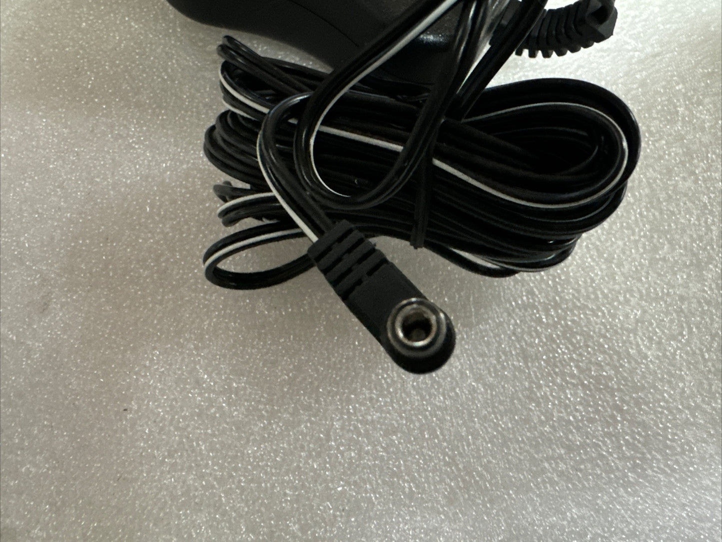 Universal 5VDC 300mA 15W AC Adapter FYAD-15W-0500300 Charger Power Supply 5.5mm