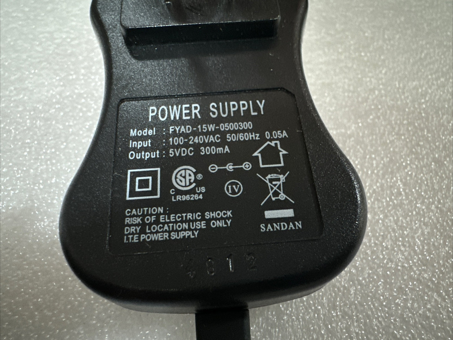 Universal 5VDC 300mA 15W AC Adapter FYAD-15W-0500300 Charger Power Supply 5.5mm
