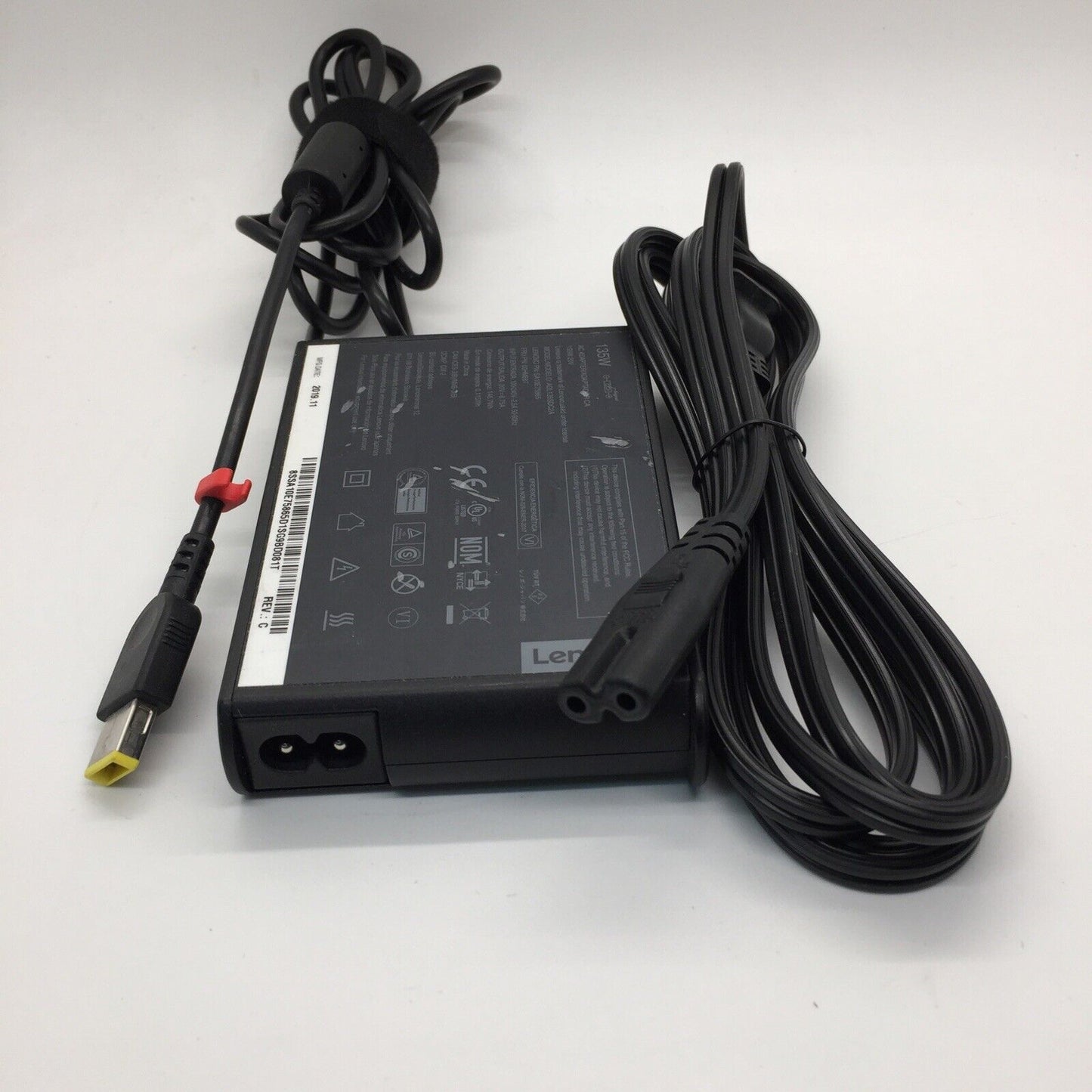 Original Lenovo 135W 20V AC Adapter ADL135SDC2A SA10E75865  00HM687 ThinkPad