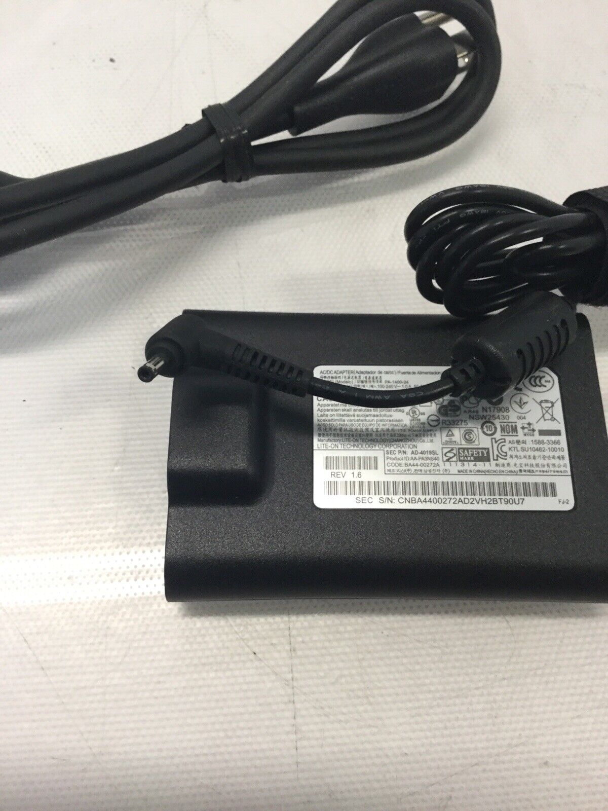 Genuine OEM Samsung PA-1400-24 AC Adapter Power Supply 19V 2.1A