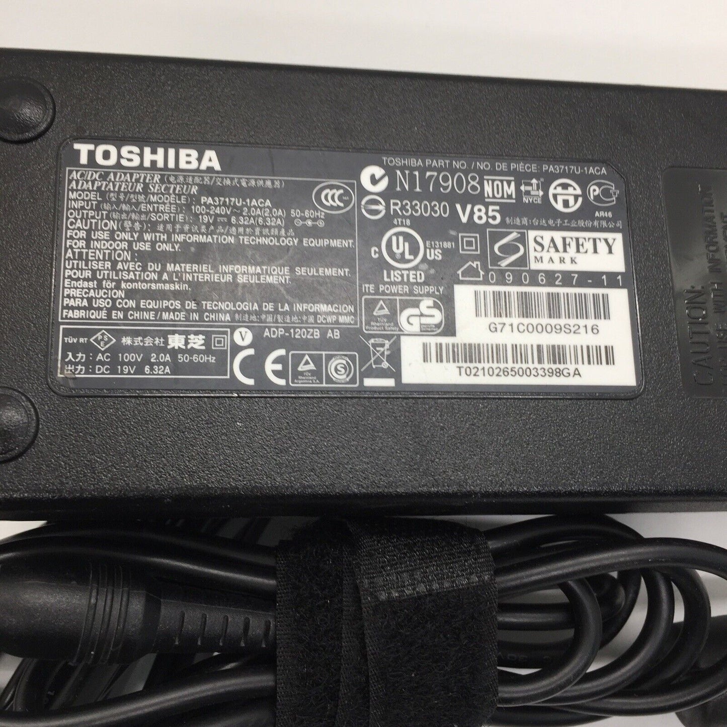 Genuine Toshiba PA3717U-1ACA  AC Adapter Power Charger 19V 6.32A  N17908  Works