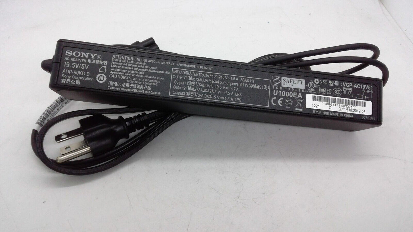 Genuine AC Power Supply Adapter Sony VGP-AC19V51 19.5V 4.7A 90W ADP-90KD B