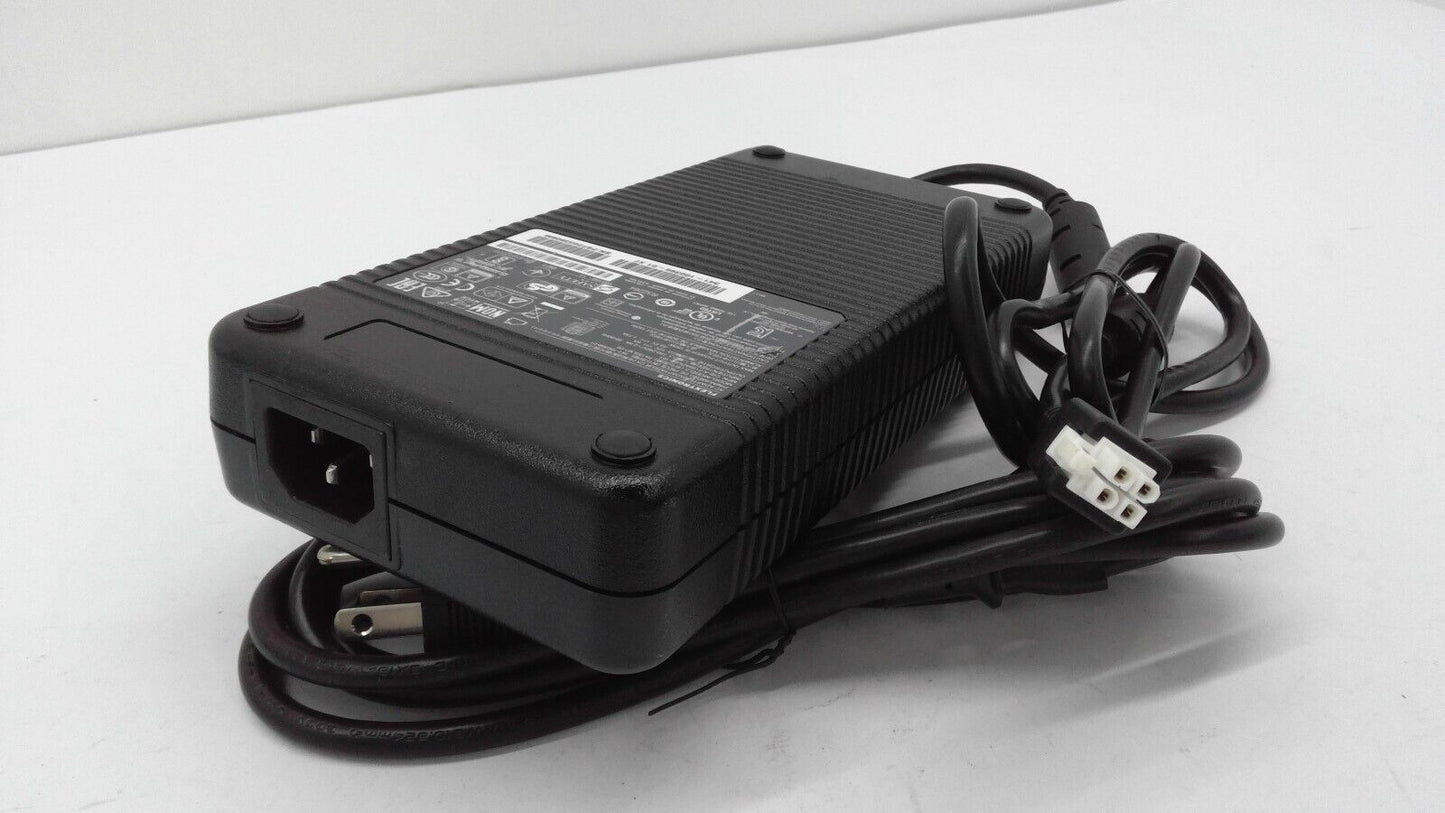 OEM Flextronics 150W 12V 6A AC Adapter Charger FA150LM1-00 341-100399-01  4 pin