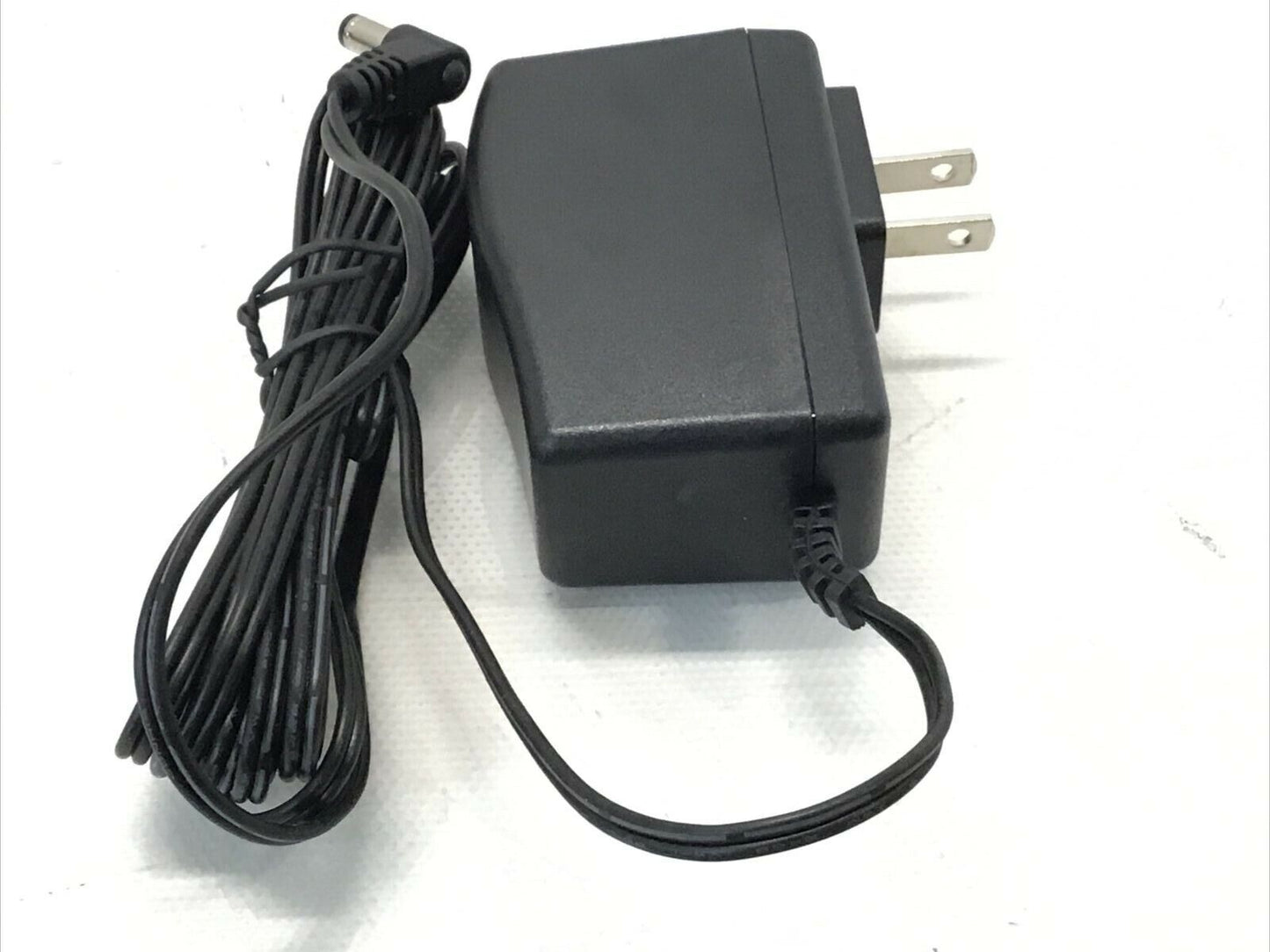 Genuine 15V 1.2A Charger AC Adapter Switching Power Supply CYSD15-150120-A 5.0mm