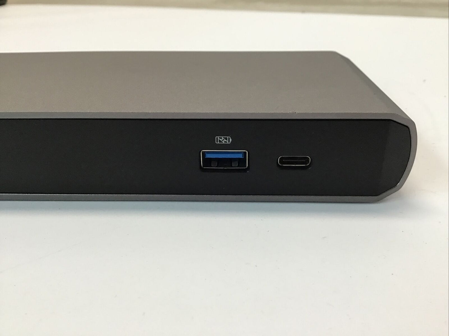 StarTech TB3DKDPMAW Thunderbolt 3 Dual-4K Docking Station