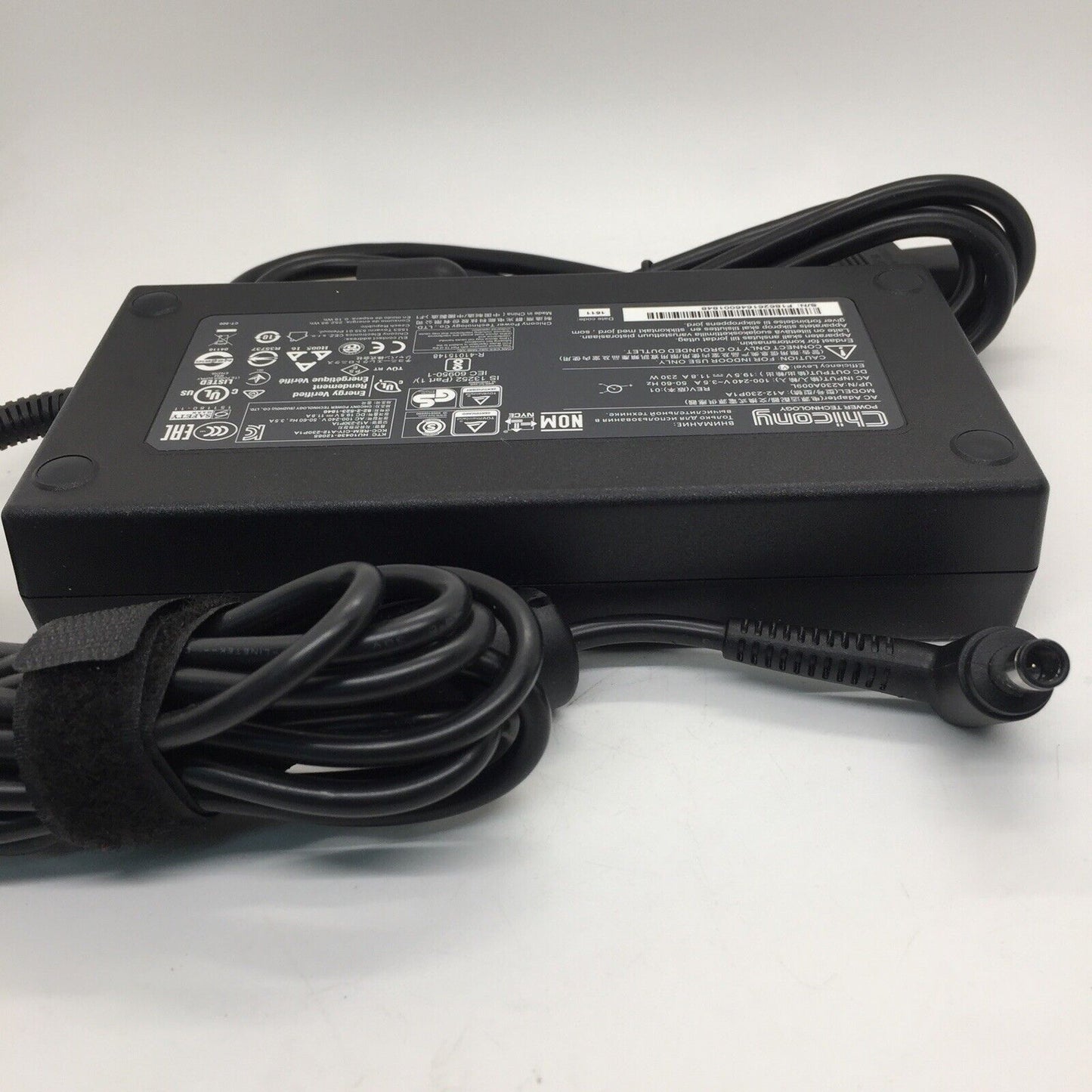 ORIGINAL Chicony AC Adapter A12-230P1A 19.5V DC 11.8A 230W MSI GE73 Raider