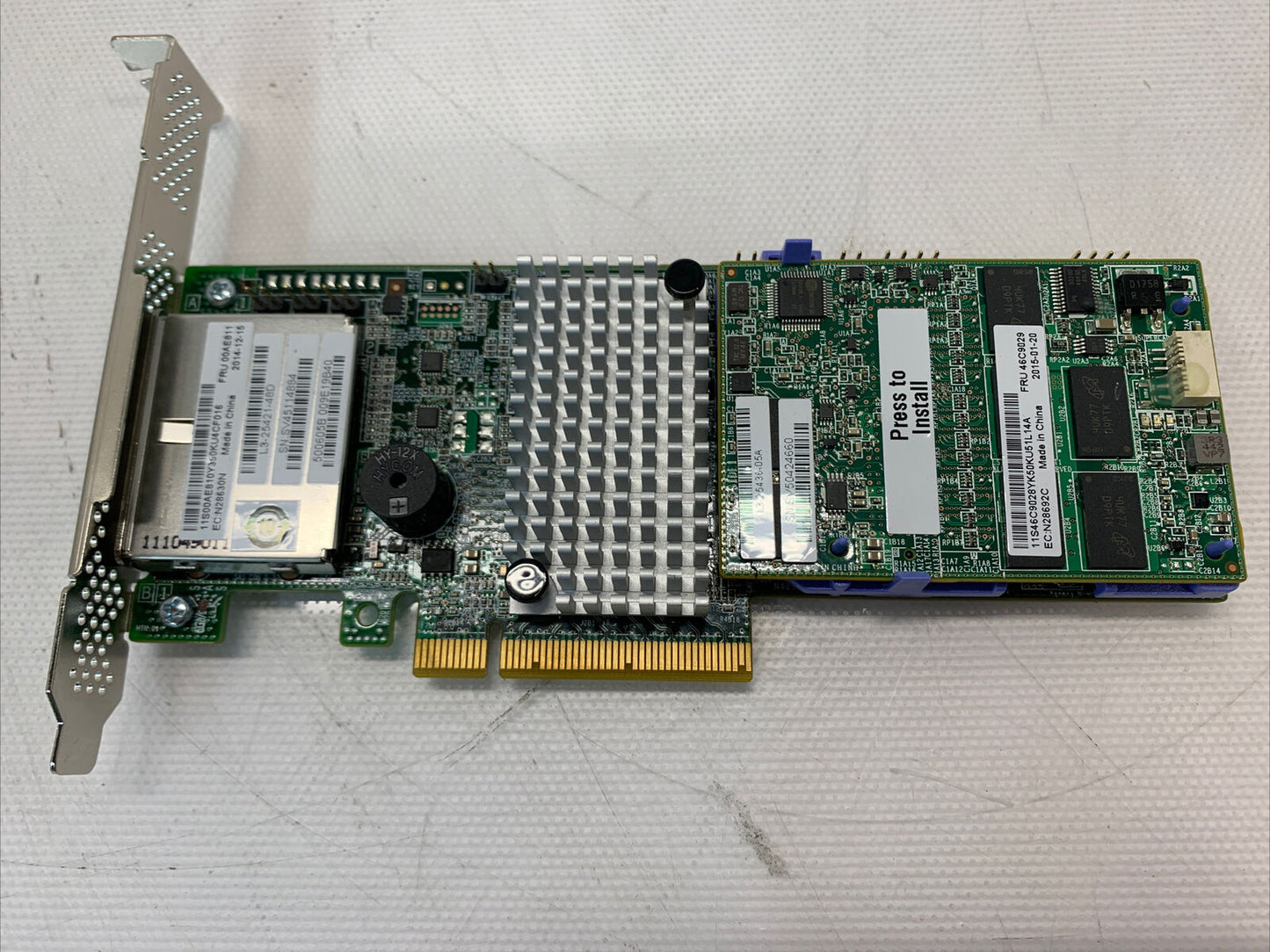 Lenovo ServeRAID M5120 6Gb/s SAS SATA RAID Controller Server Card PCIe 00AE811