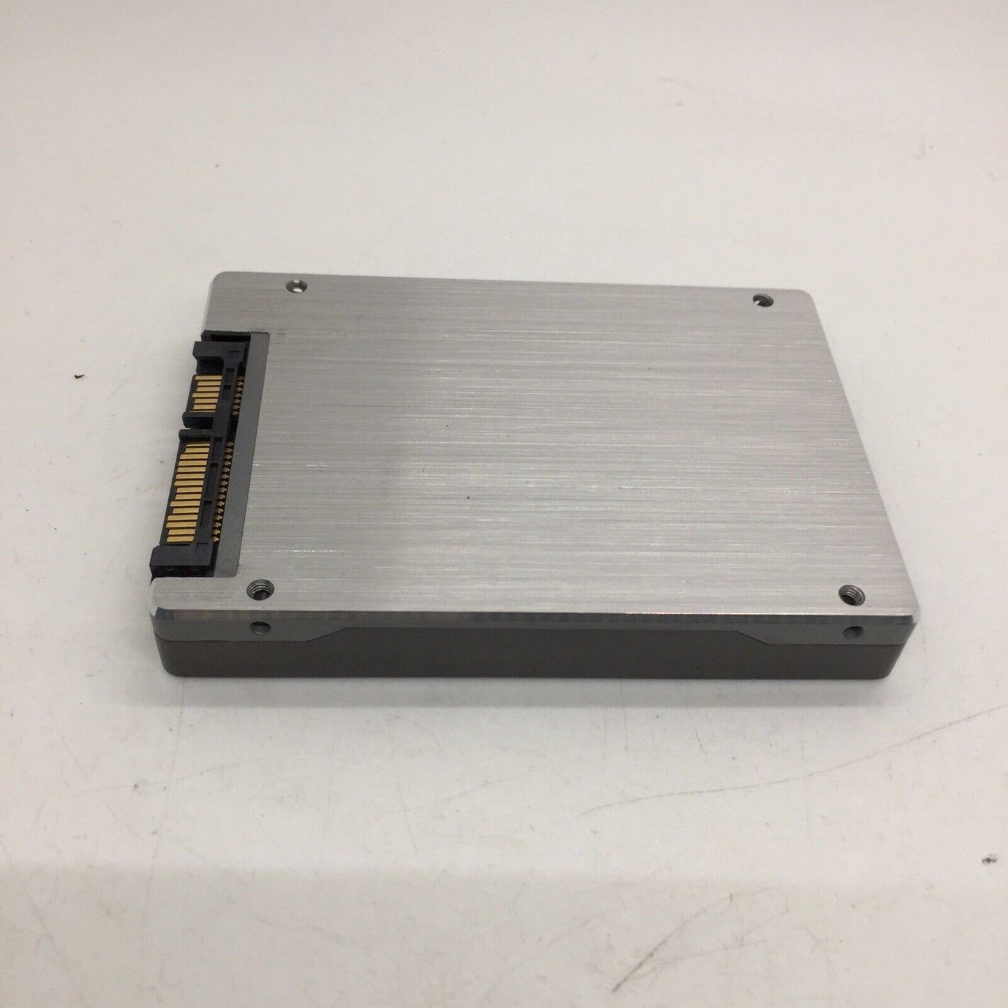 Dell MZ5EA200HMDR-000D3 MZ-5EA2000-0D3 SATA 200GB SSD Drive 24XV8