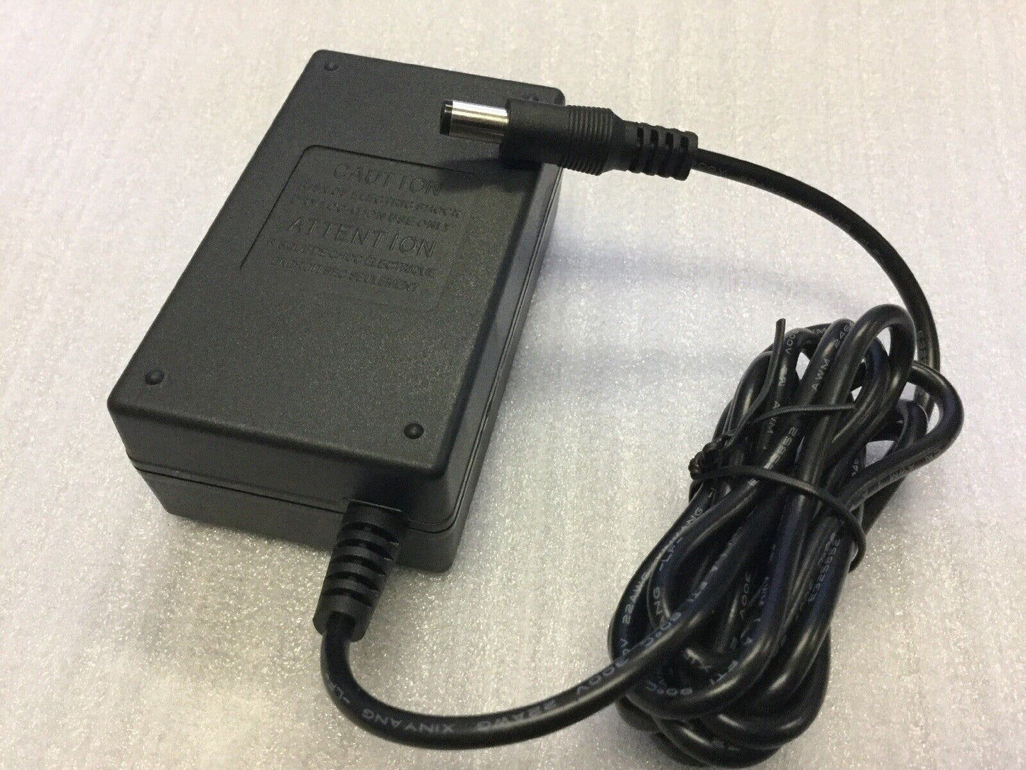 Original Cholestech LDX Analyzer AC/DC Power Adapter 9V @ 1000mA, 5.5mm X 2.1mm