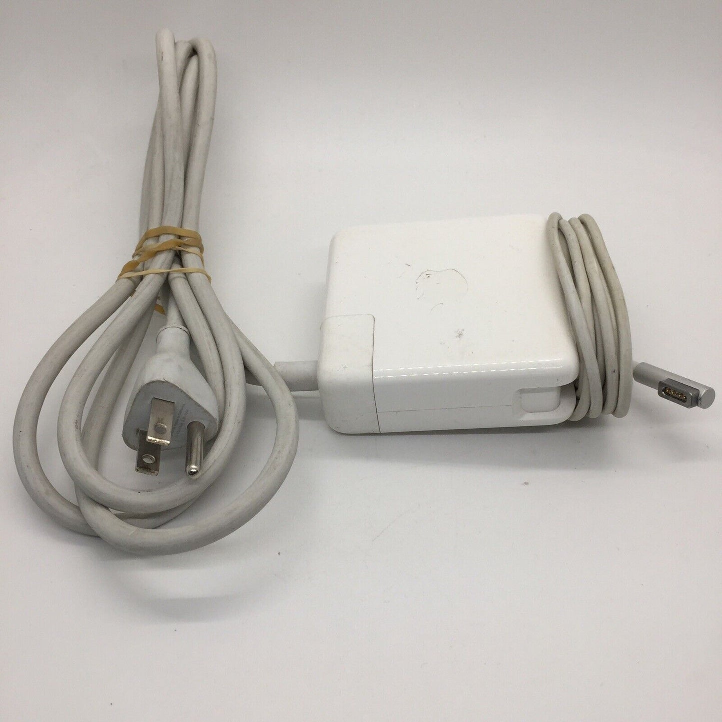 Original Apple A1343 AC Adapter for MacBook Pro 13.3" 15" 17" A1290 A1174 A1172