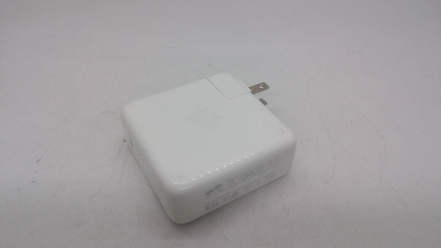 Genuine APPLE 67W USB-C Power Adapter Supply Charger MKU63AM/A  A2518 - White