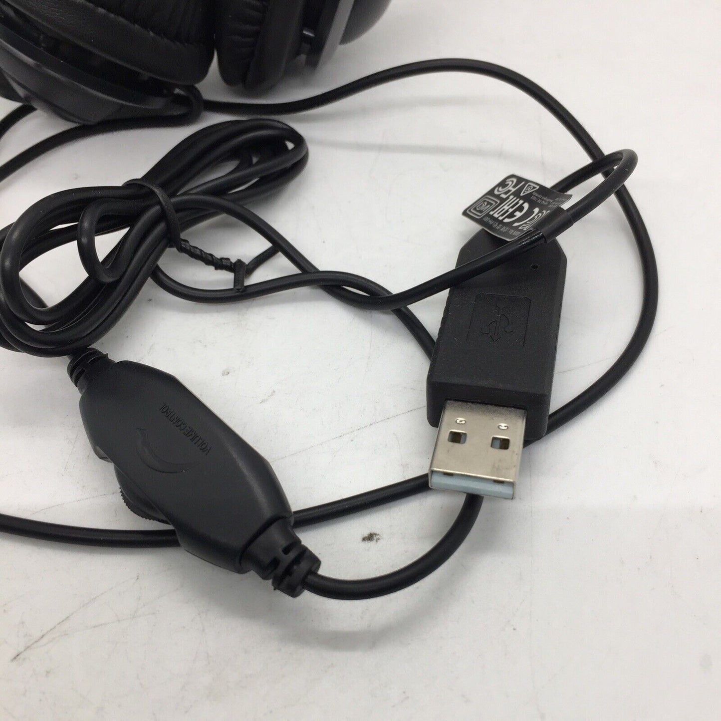 HP Stereo USB Headset - Features USB Connectivity New P/N:T1A67AA